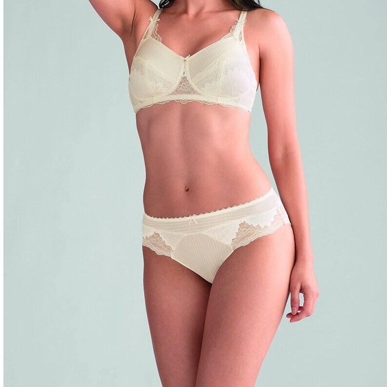 Aurelie Non-wired Bra - Off white Aurelie Non-wired Bra - Off white