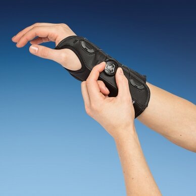 Mediroyal short wrist brace with Boa 1 Mediroyal short wrist brace with Boa 1